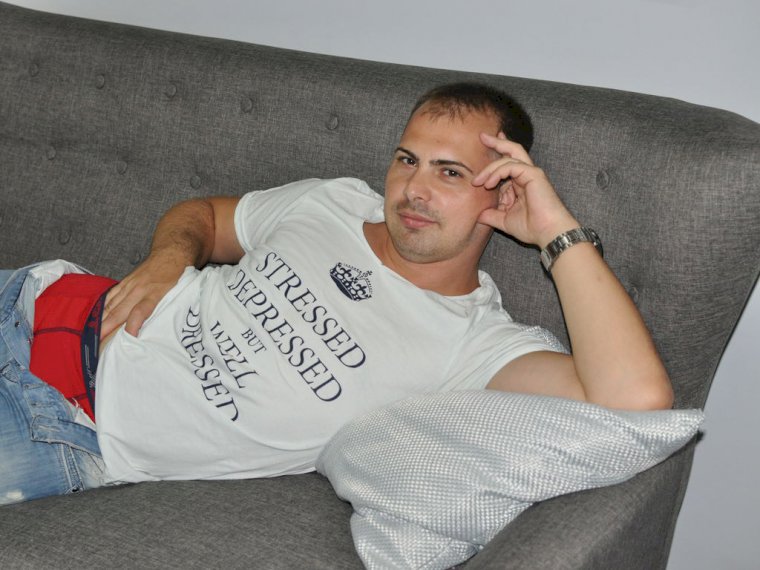 xJustinSteell's profile - Image n°0
