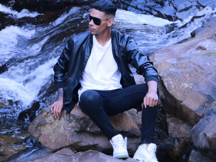 xROGGERX's profile - Image n°0
