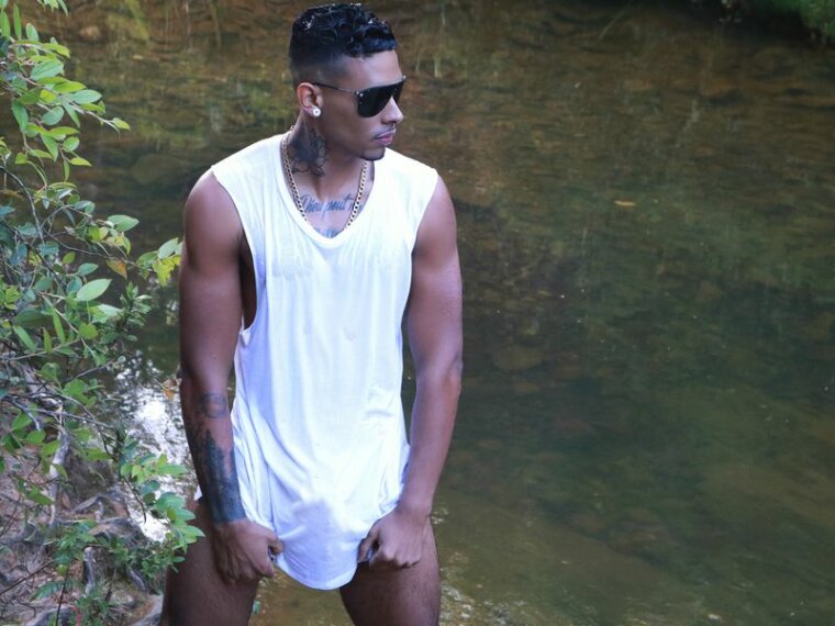 xROGGERX's profile - Image n°1