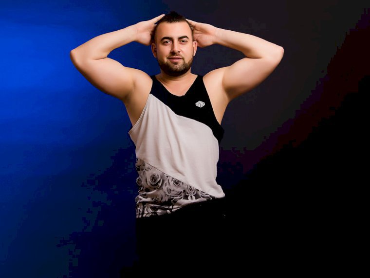 XXXAlexander's profile - Image n°1