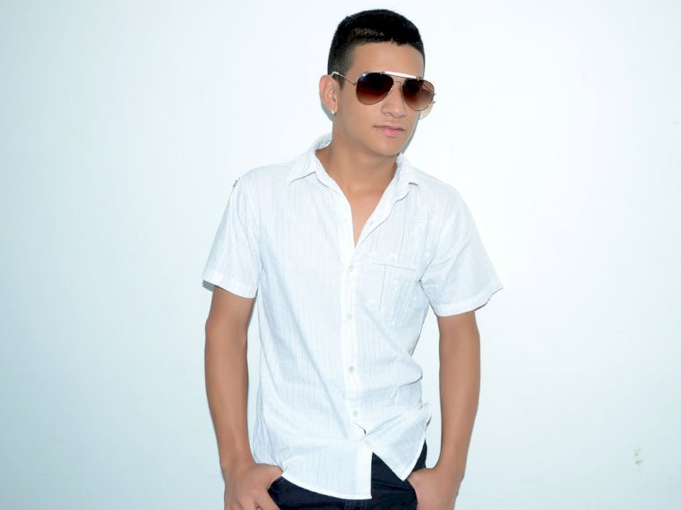 Y0ungMale4u's profile - Image n°1