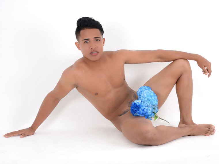 YaironBIGcock's profile - Image n°0