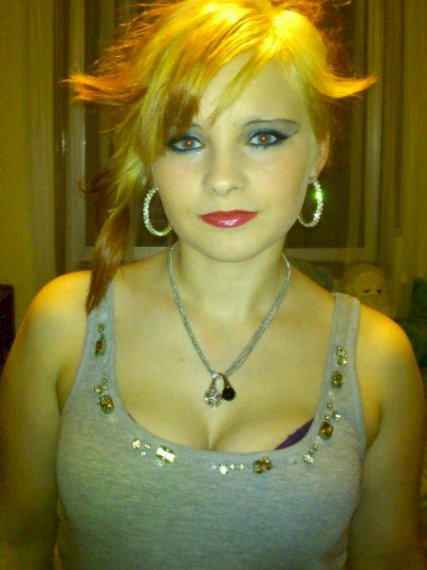 yanyre23's profile - Image n°0