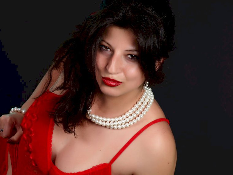 YoungClassyLady's profile - Image n°0