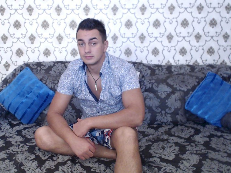 YoungLucianxxx's profile - Image n°0