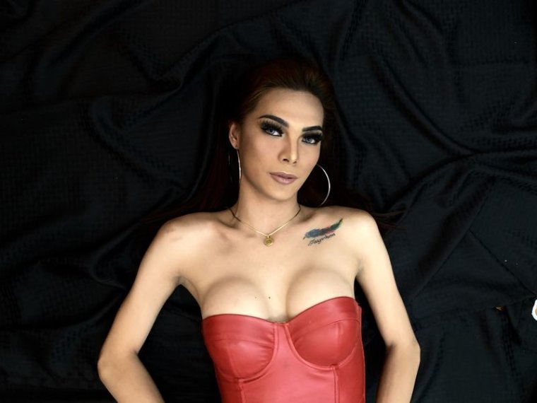 YourRealQueenMAX's profile - Image n°0