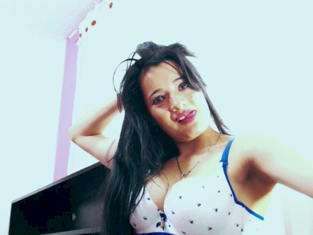 Yuliana223's profile - Image n°2