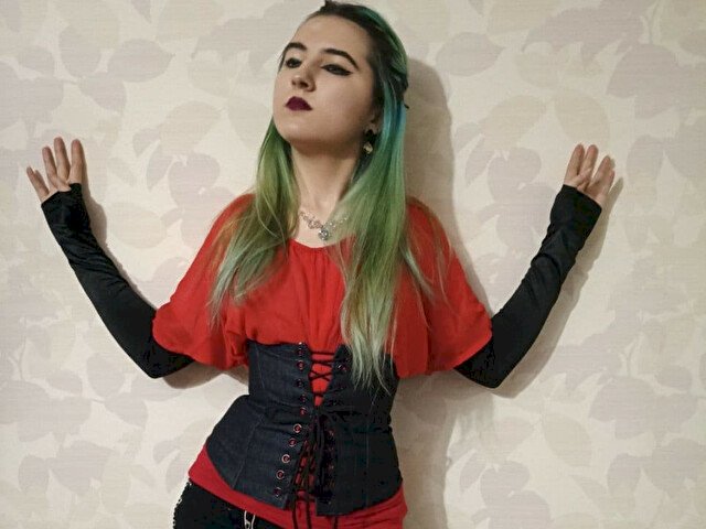ZhenyaLove's profile - Image n°1