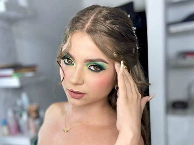 ZoeLove's profile - Image n°0