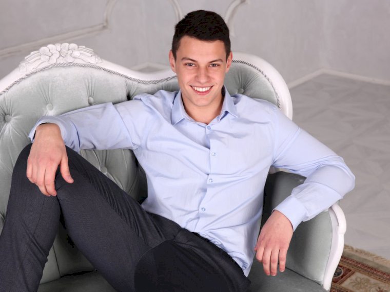 ZackMeazzi's profile - Image n°0