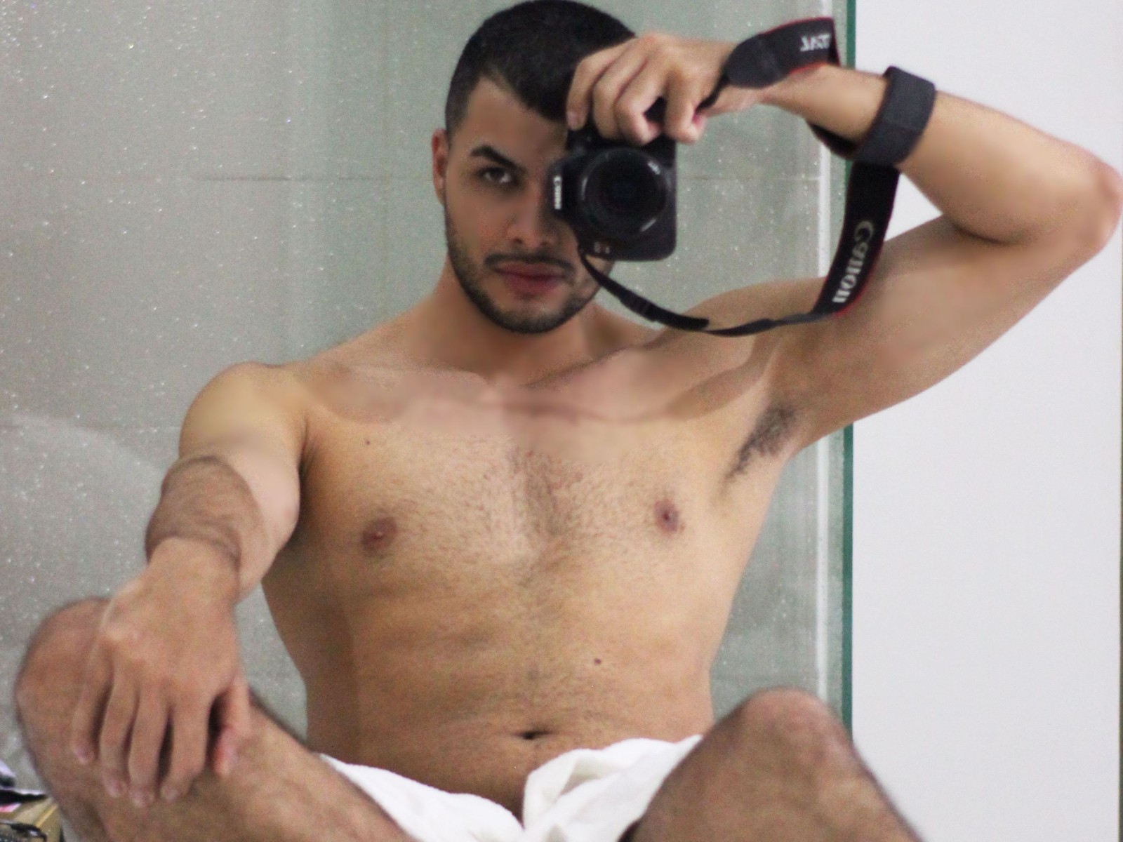 AdonisB's profile - Image n°0