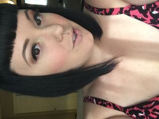 AlexxxisAllure's Sexcam
