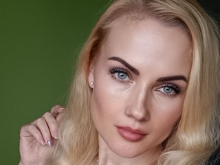 A_Exciting_Flower_Nicole40's Sexcam