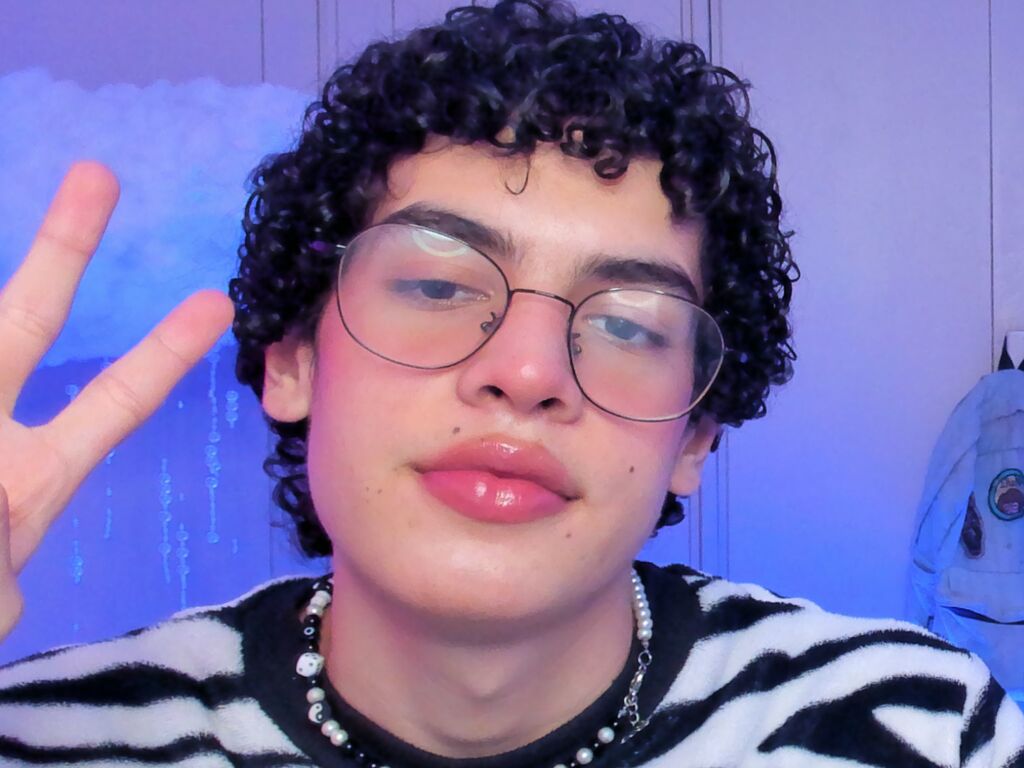 Aalexrr's profile - Image n°0