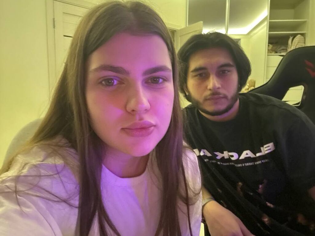 Aaronandtina's profile - Image n°0