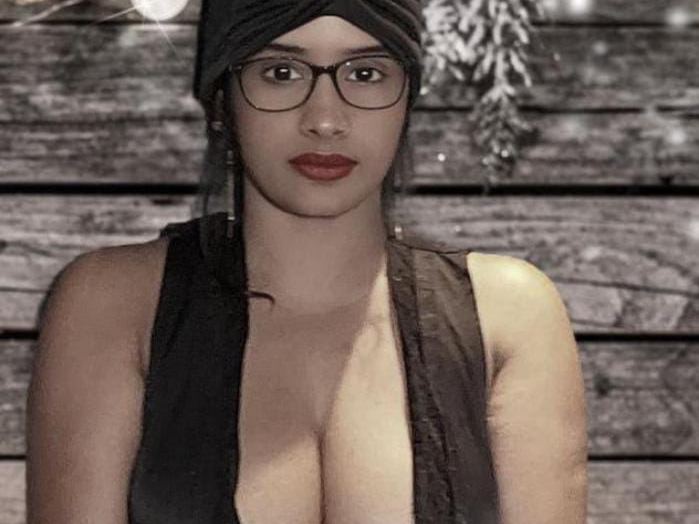 Aartii99's profile - Image n°2