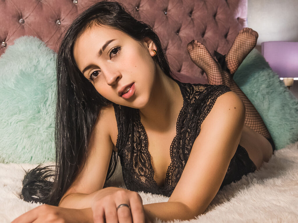 Abbyfong's profile - Image n°0