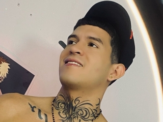 Sexo por webcam con Abrahamlinares