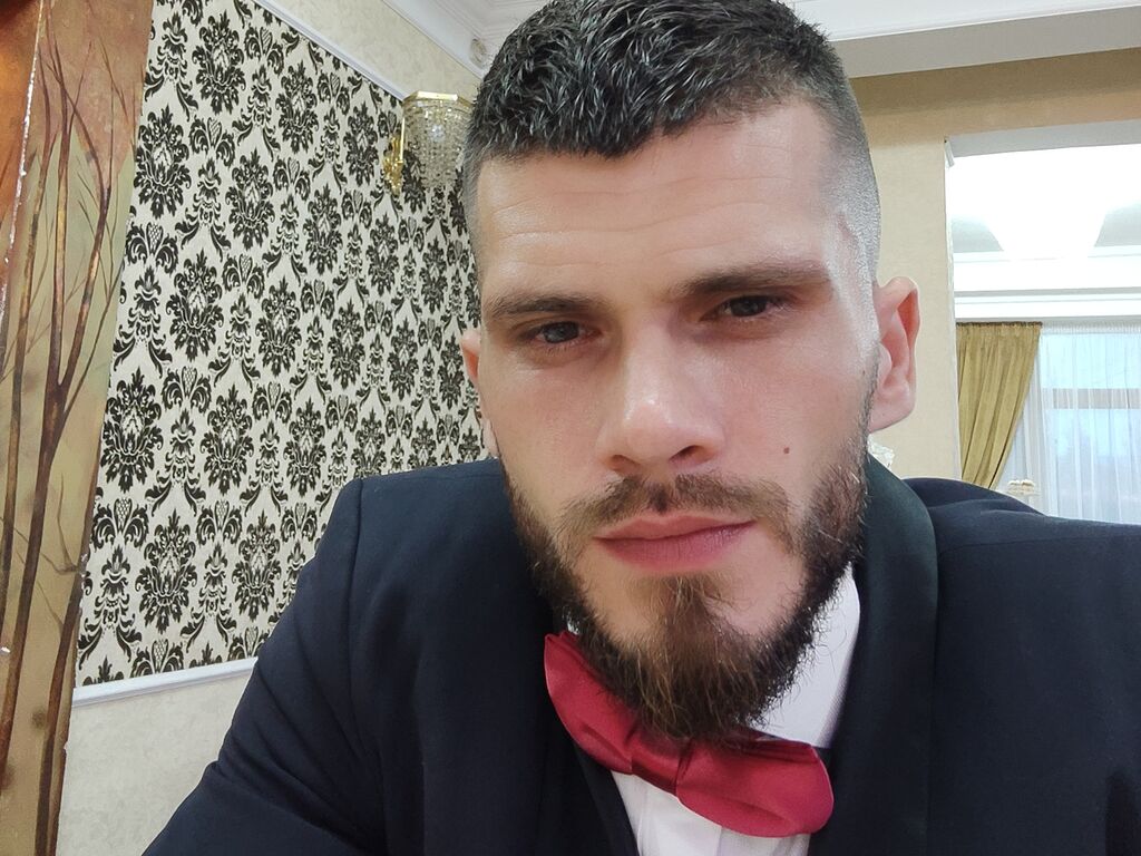 Profil de Adambernard - Photo n°1