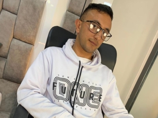 Live Sex Adamhuntter