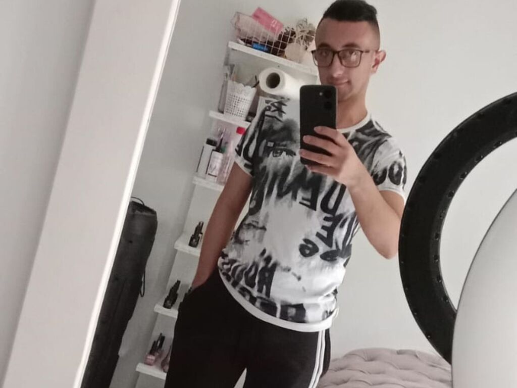 Adamhuntter' profilo - Immagine n°1