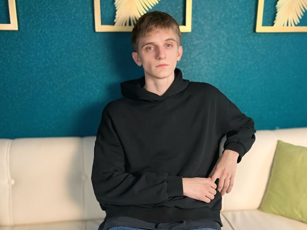 Adammarsus's profile - Image n°0