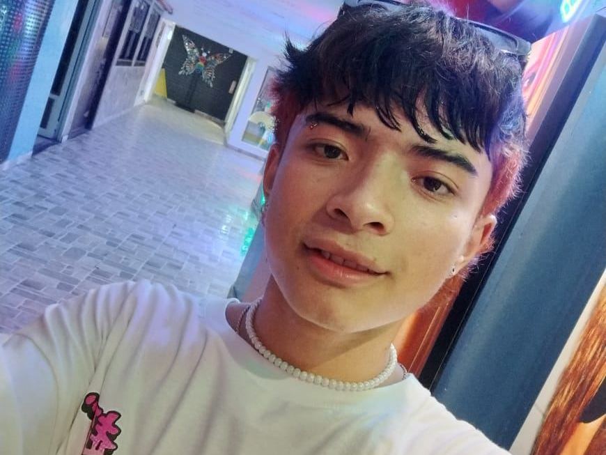 Adamtorress's profile - Image n°0