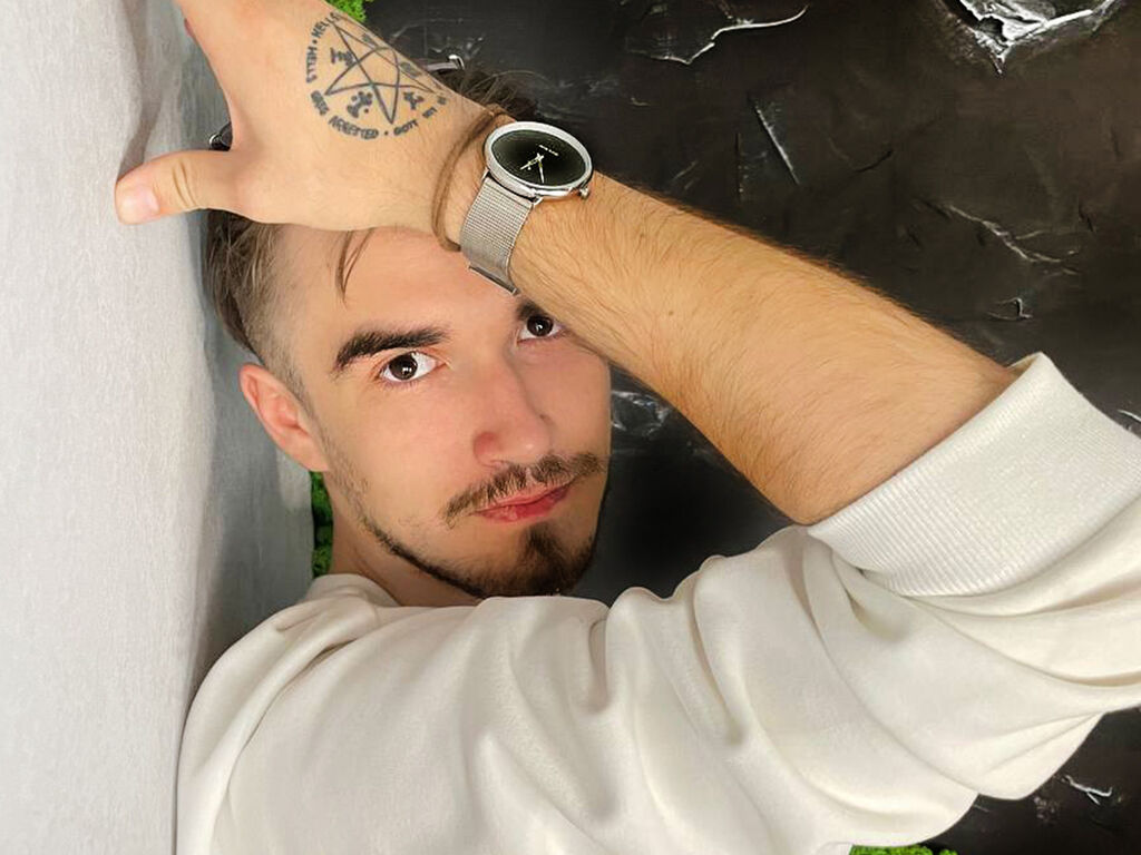 Adamwane's profile - Image n°1