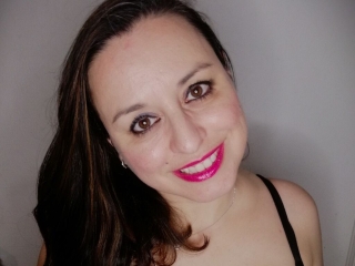 Webcam sex with Adelaalbanatural