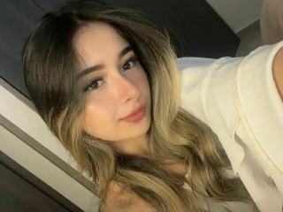 Sexcam Live Show von AdelaineBlai