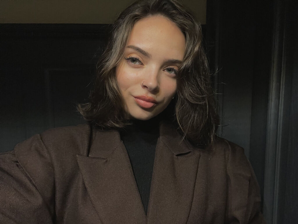 Adelainerishar's profile - Image n°0