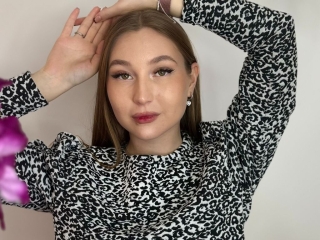 Webcam sex con Adelamcconnal