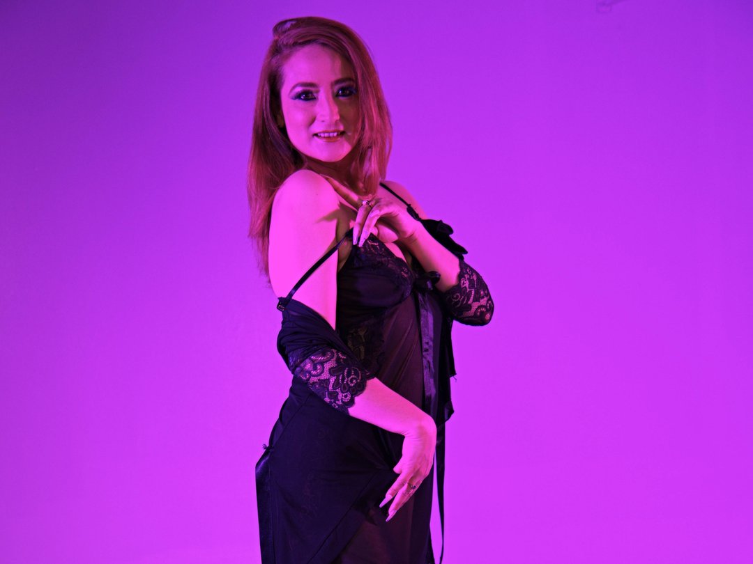 Profil de Adelemour - Photo n°2