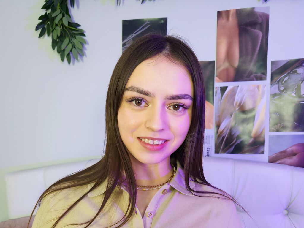 Adelenewman's profile - Image n°0