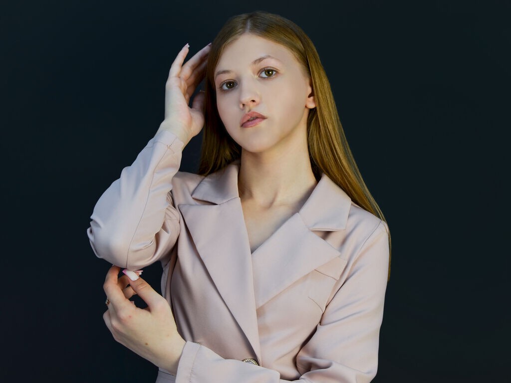 Adeliahodges's profile - Image n°0