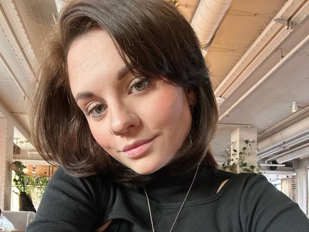 Adelinabeverly's profile - Image n°0
