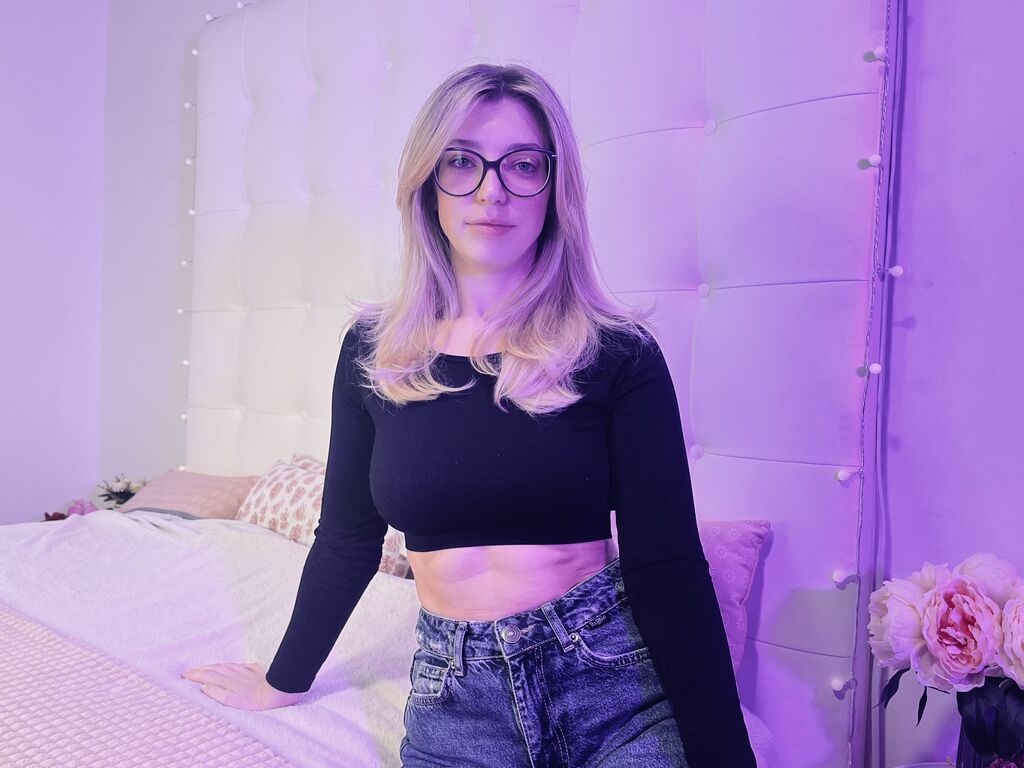 Adelinadelvi's profile - Image n°0