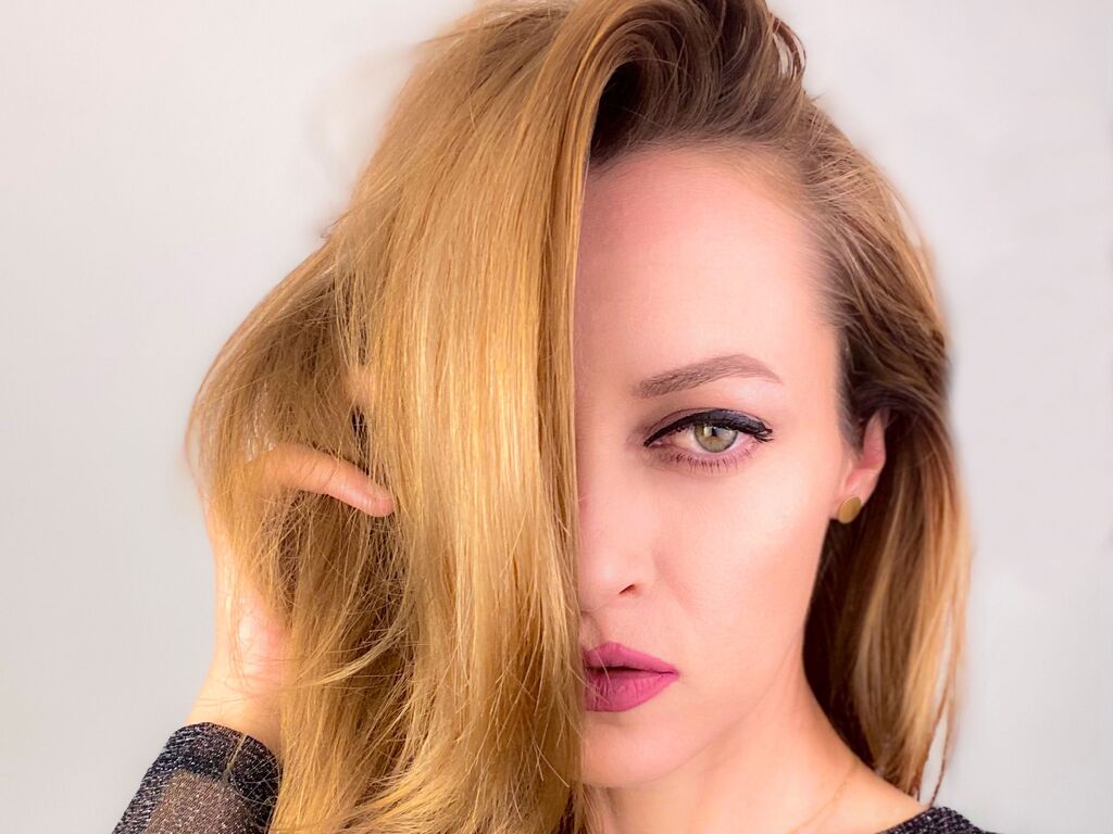 AdelineGreen's profile - Image n°2