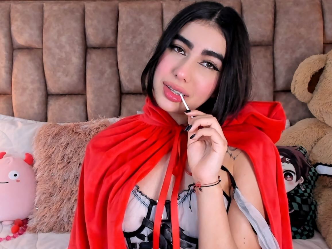 Adelinejhoness's profile - Image n°2