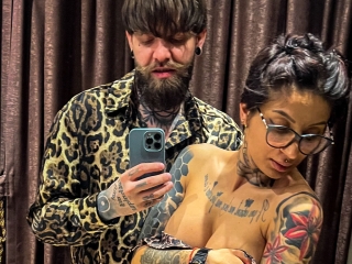 Webcam sex with Adelleandblaze