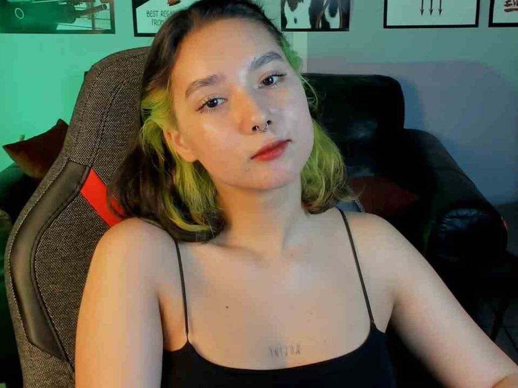 Adellenebrown's profile - Image n°2