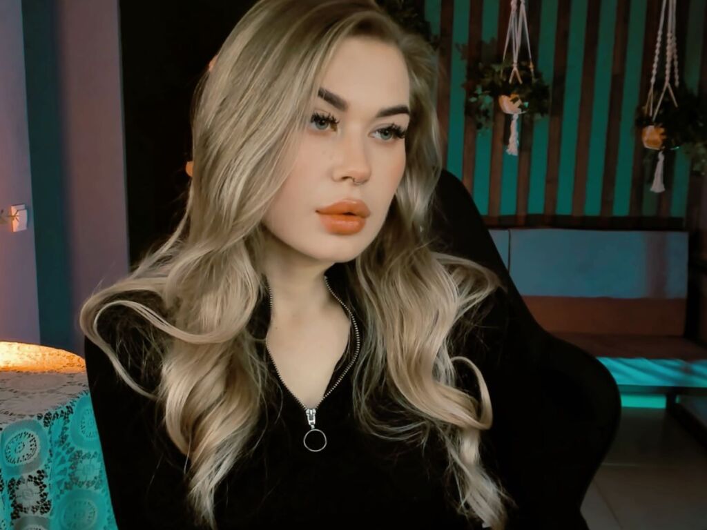 Adelloys's profile - Image n°1
