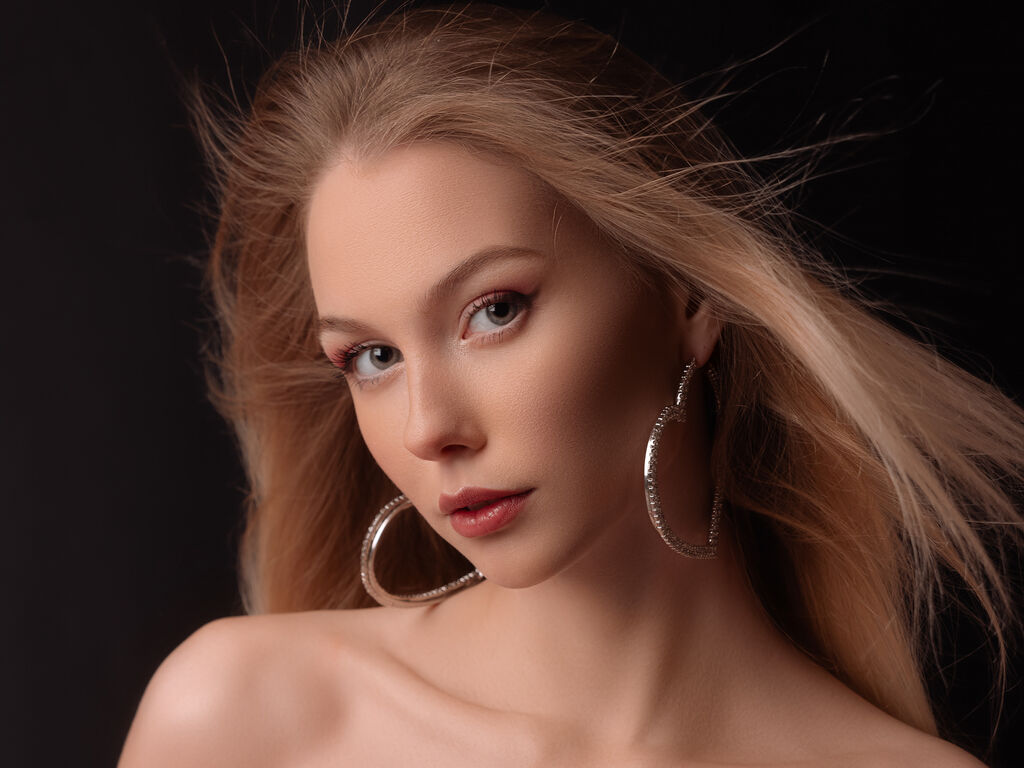 Adelmolly's profile - Image n°1