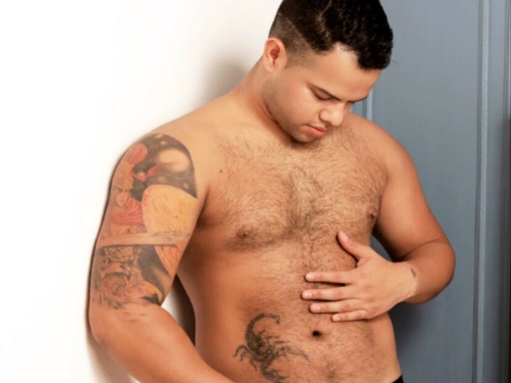 Adhamblake's profile - Image n°2
