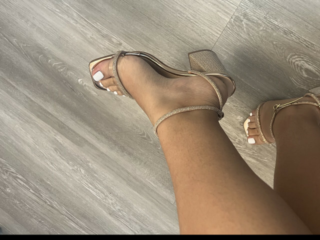 AdharaGibson's profiel - Afbeelding n°68