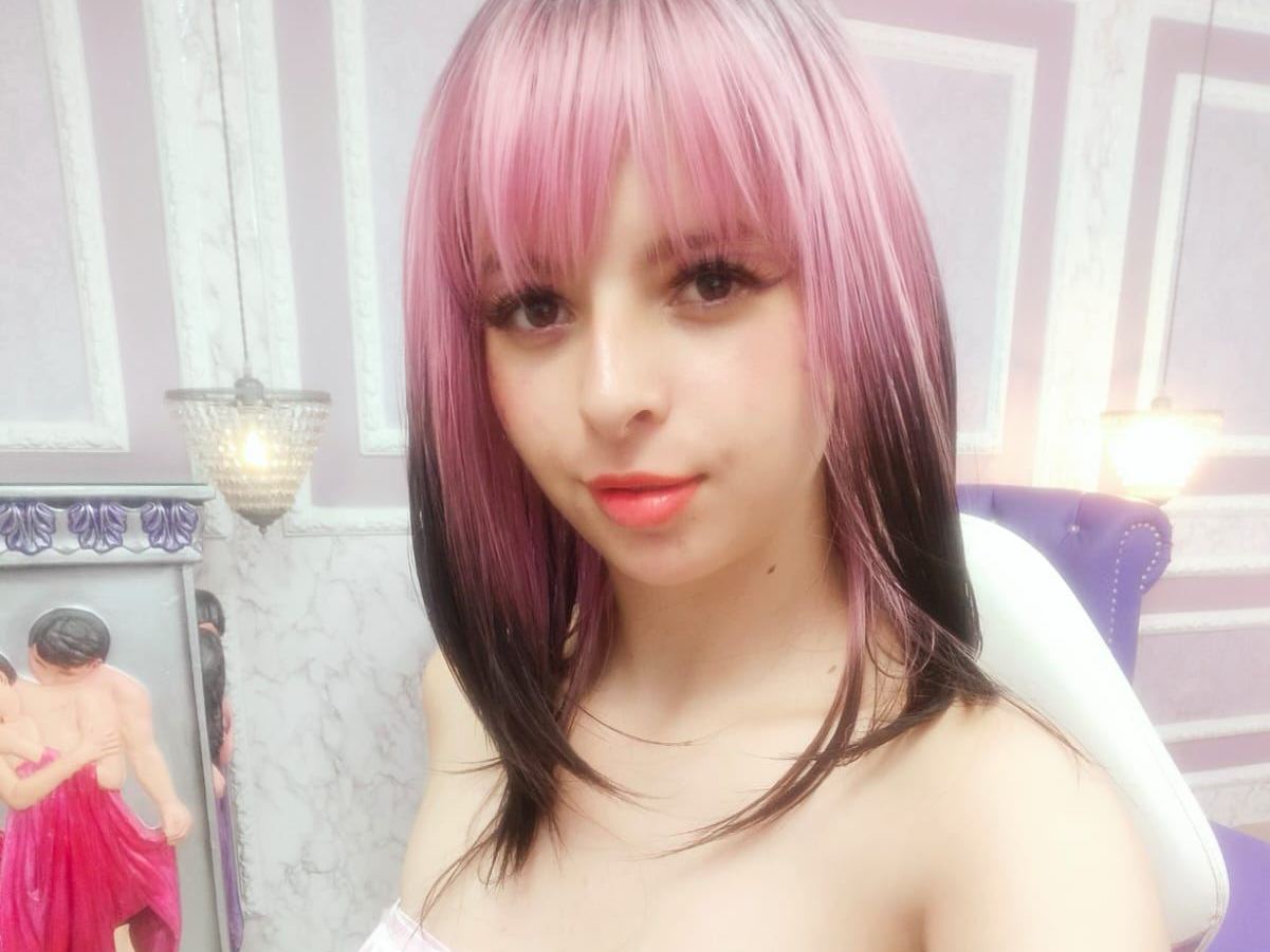 Adharasweett's profile - Image n°0