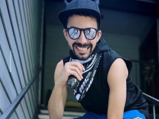 Sexo por webcam con Adoniscrespo