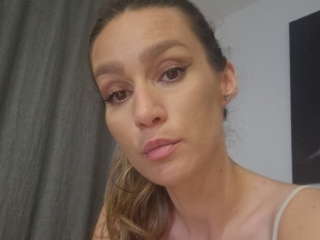 Sexo por webcam con Adriana_May