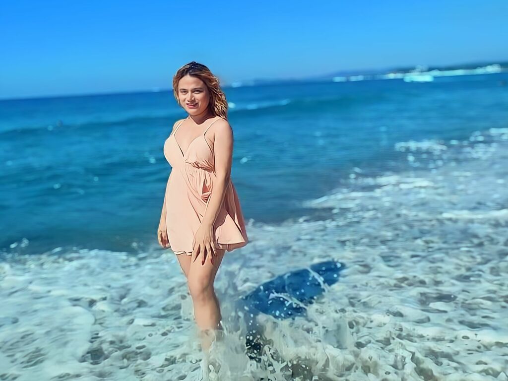 Adrianahanson's profile - Image n°1
