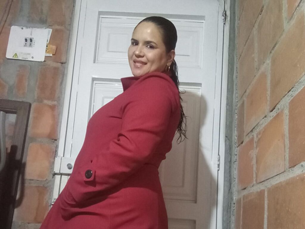 Adrianamamona's profile - Image n°1